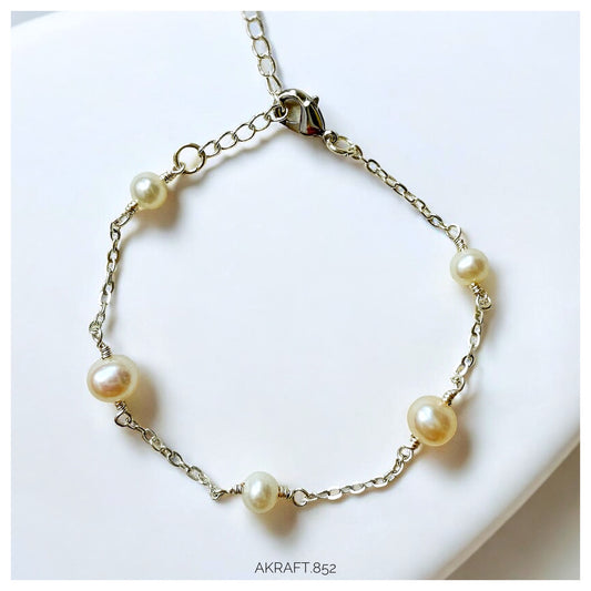 Starry Pearl Beaded Bracelet