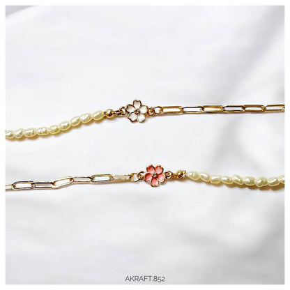 Chic Clip Chain Millet Pearl Flower Bracelet