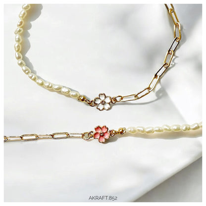 Chic Clip Chain Millet Pearl Flower Bracelet