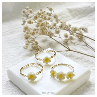 Little Daisy Ring