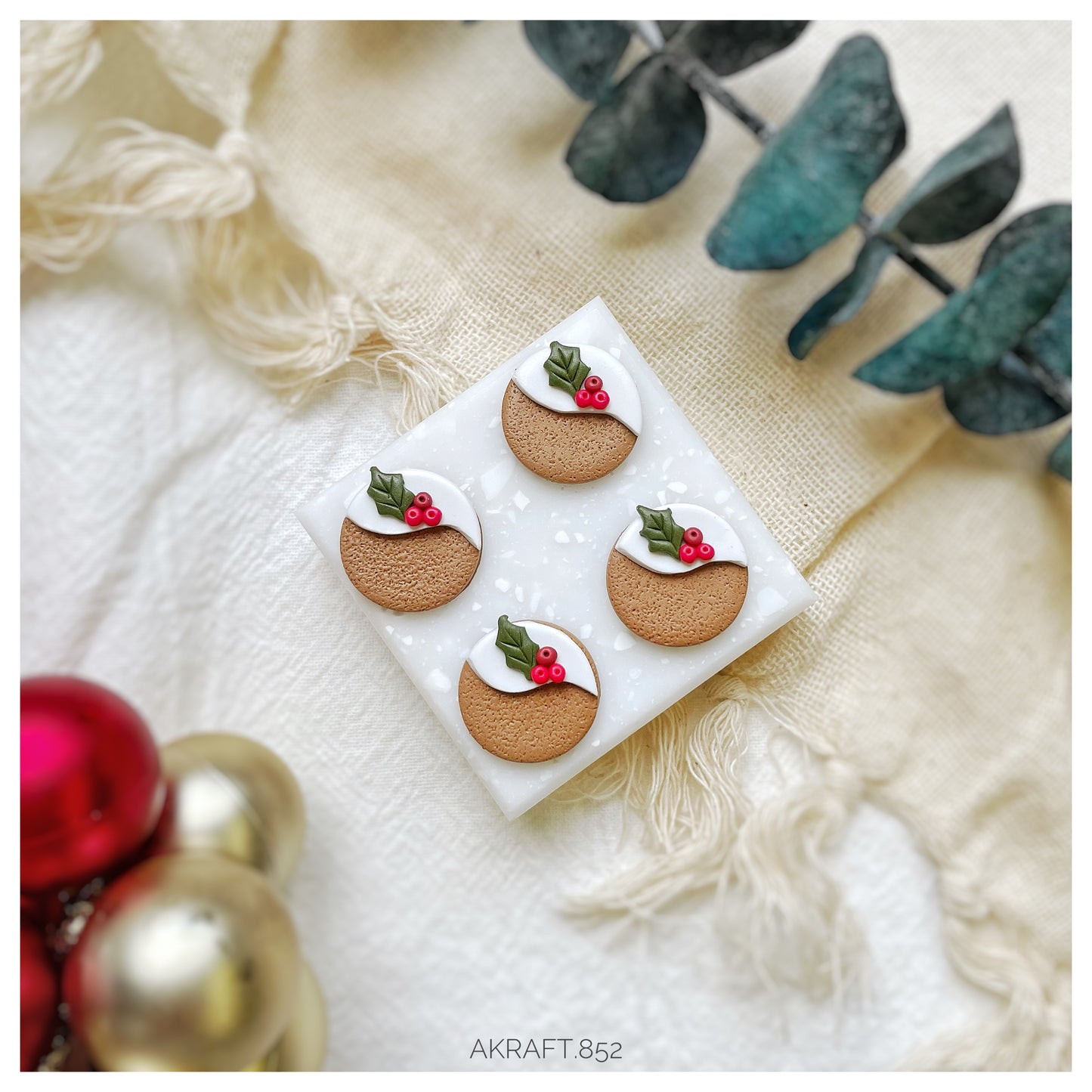 Christmas cake studs